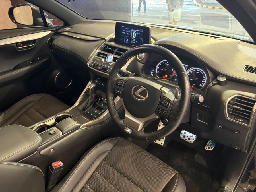 NX300 F-Sport - Image 3